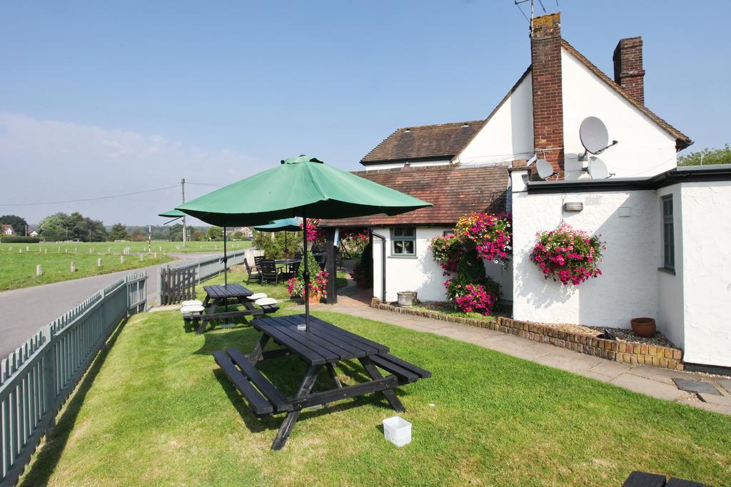 The Potters Arms Hotel Амършам Екстериор снимка